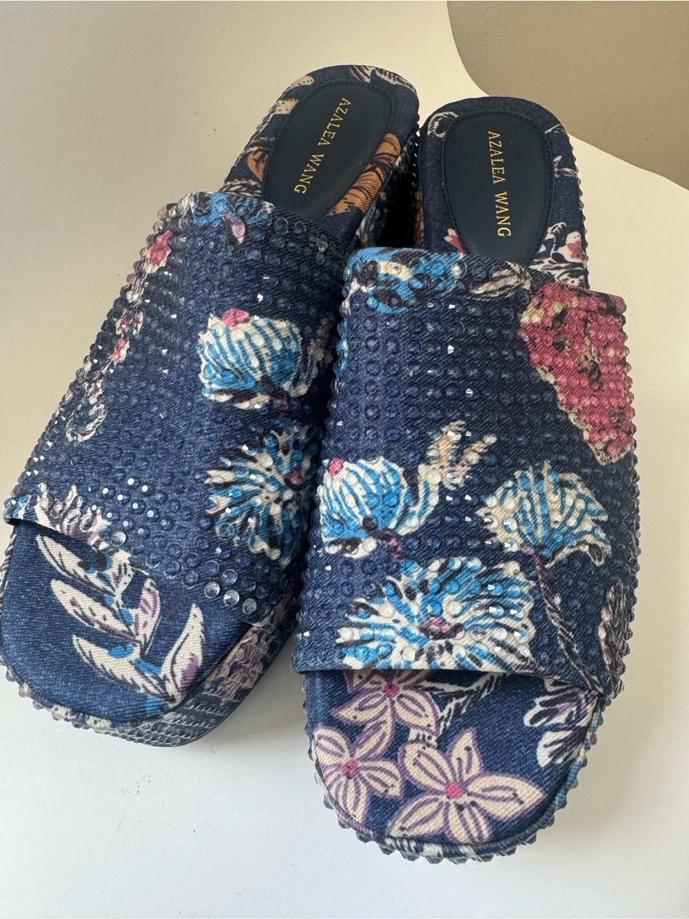 New Azalea Wang Rosalind Navy Floral Rhinestone Platform Slide Sandals